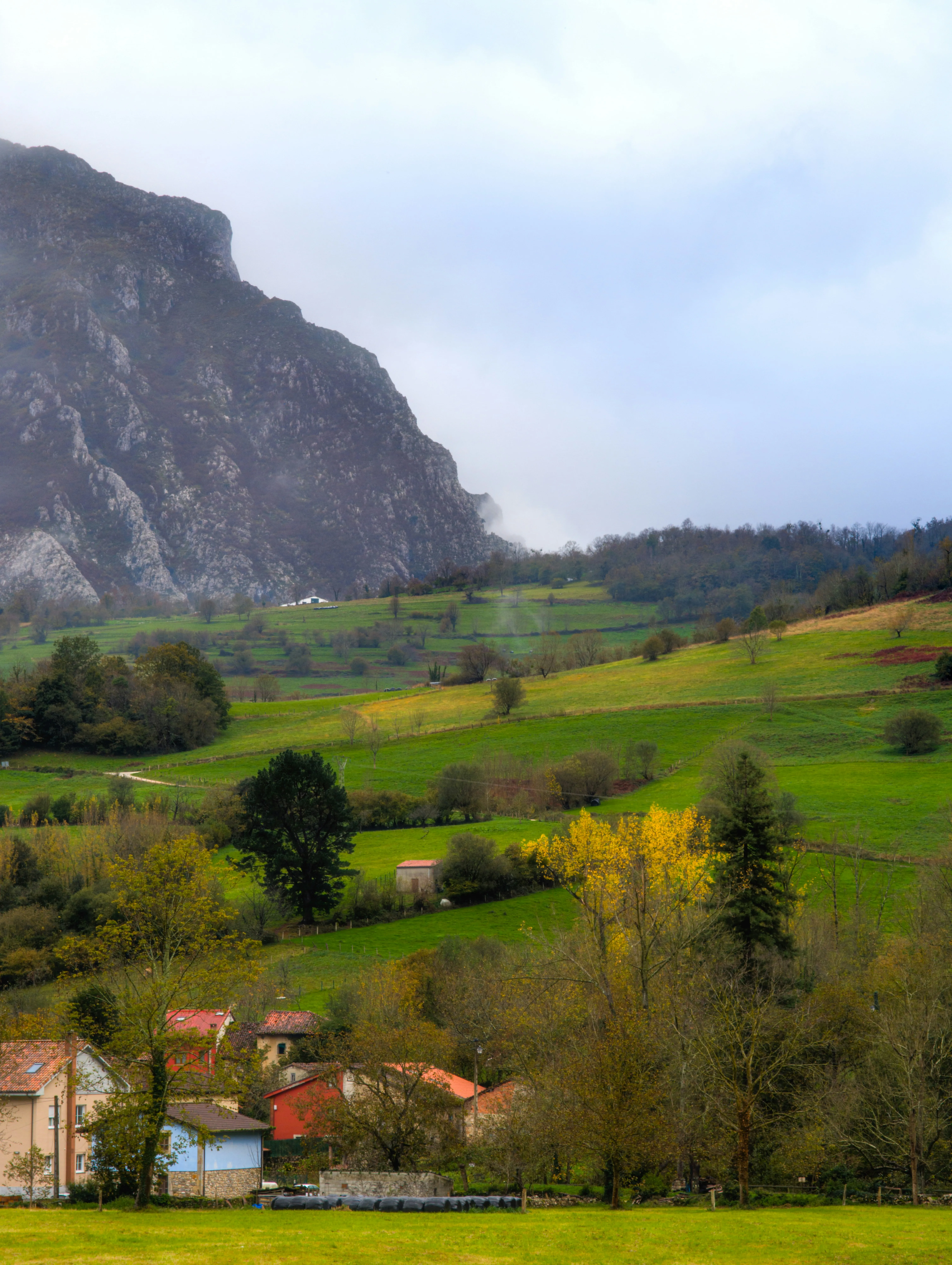Cascades d'aigua cristal·lina als Oscos